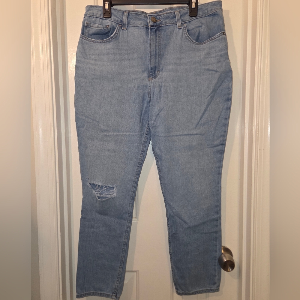 Lee Slim Fit Skinny Heritage Ankle High Rise Distressed Jeans Pants.  Size 16M.